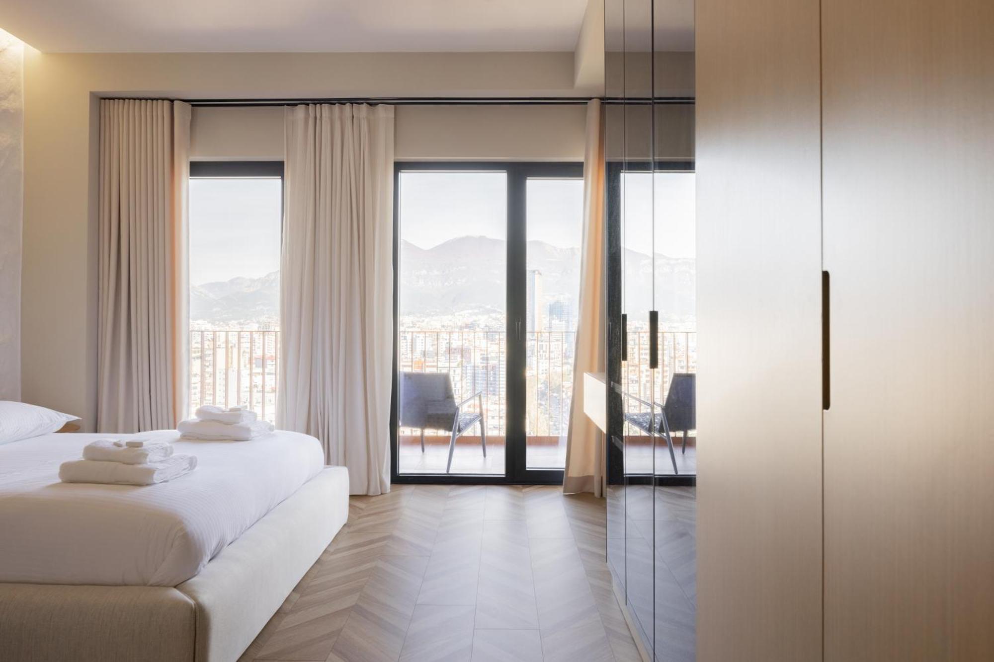 Square Inn Garden Aparthotel ティラナ エクステリア 写真
