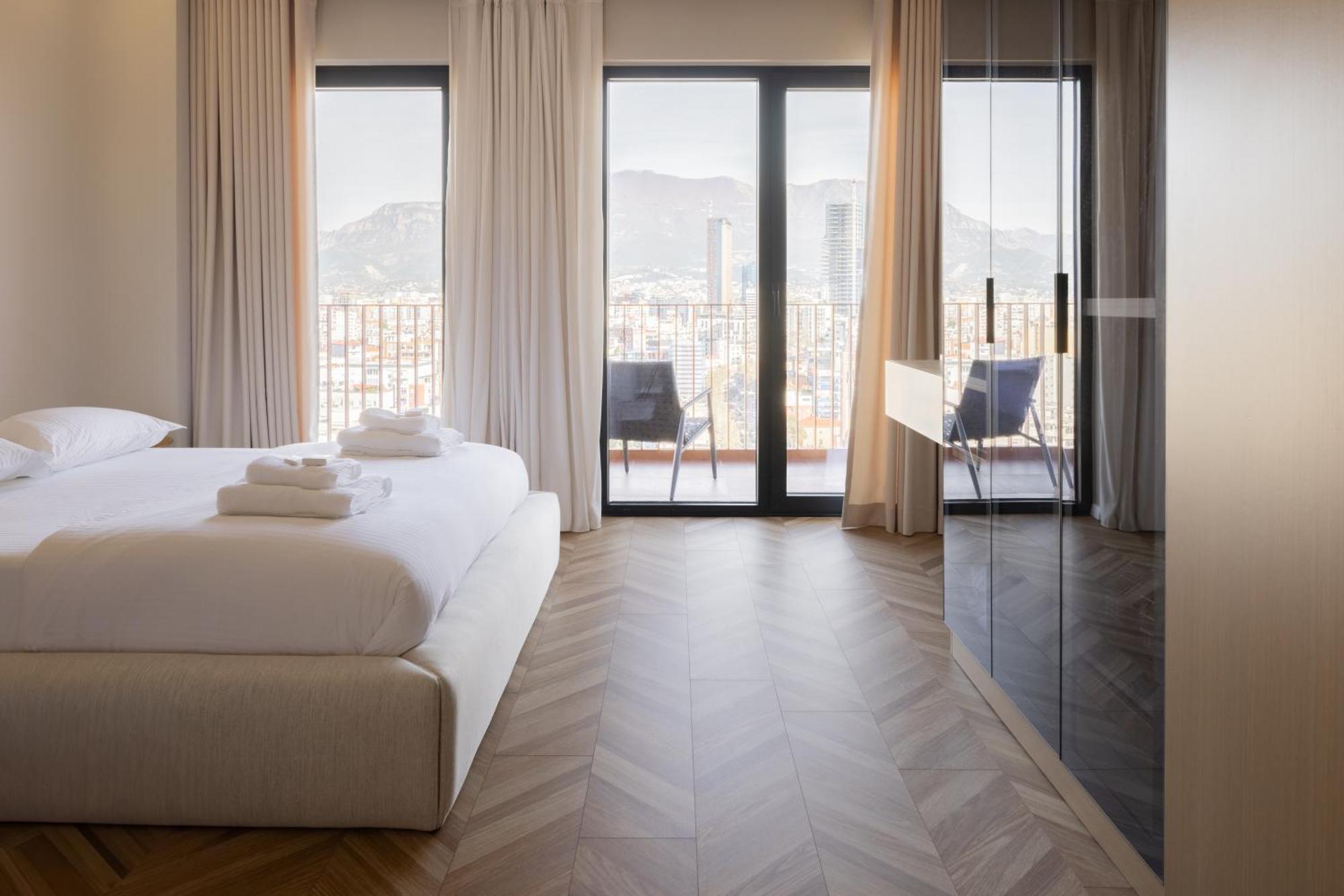 Square Inn Garden Aparthotel ティラナ エクステリア 写真