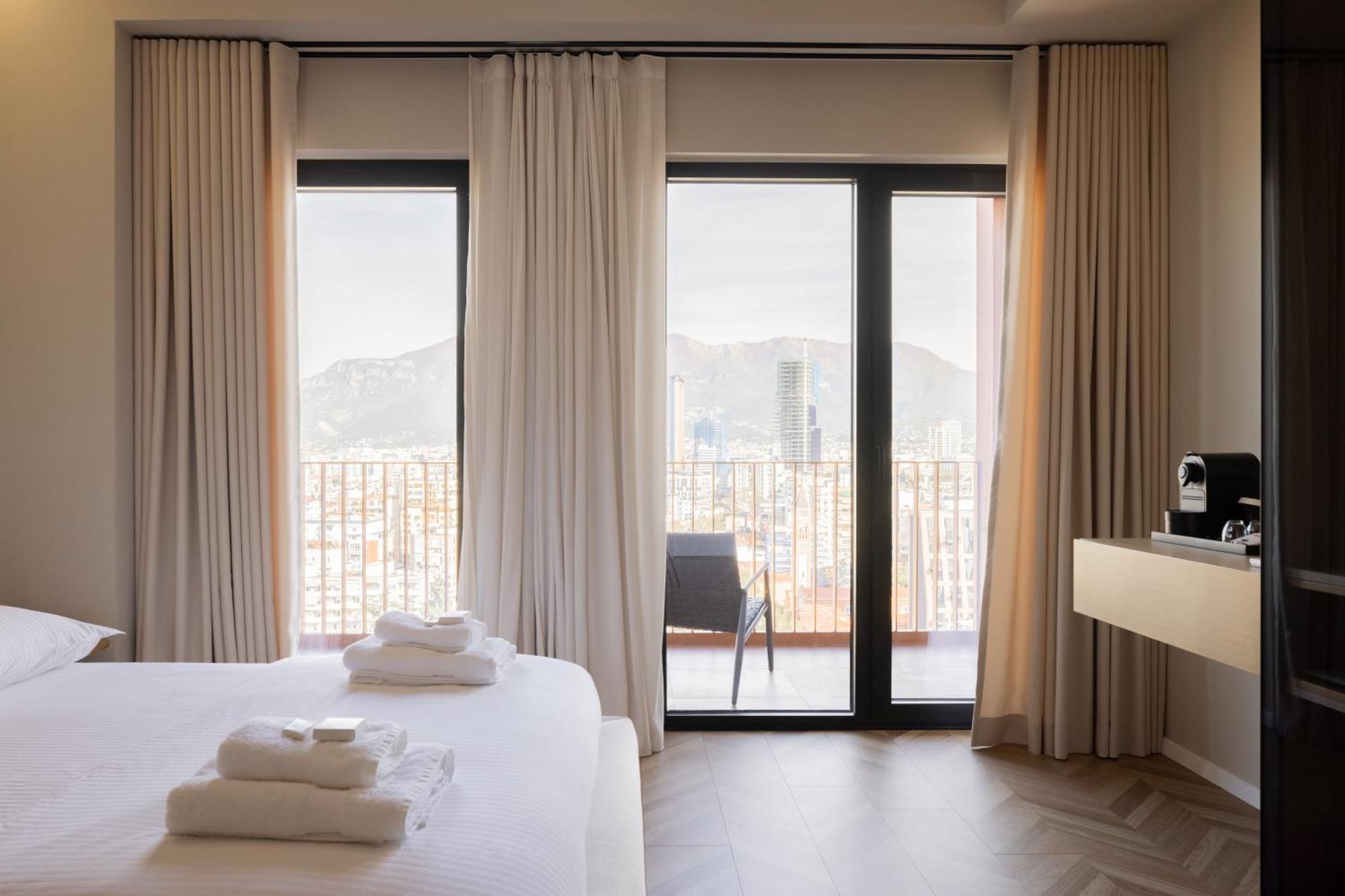 Square Inn Garden Aparthotel ティラナ エクステリア 写真