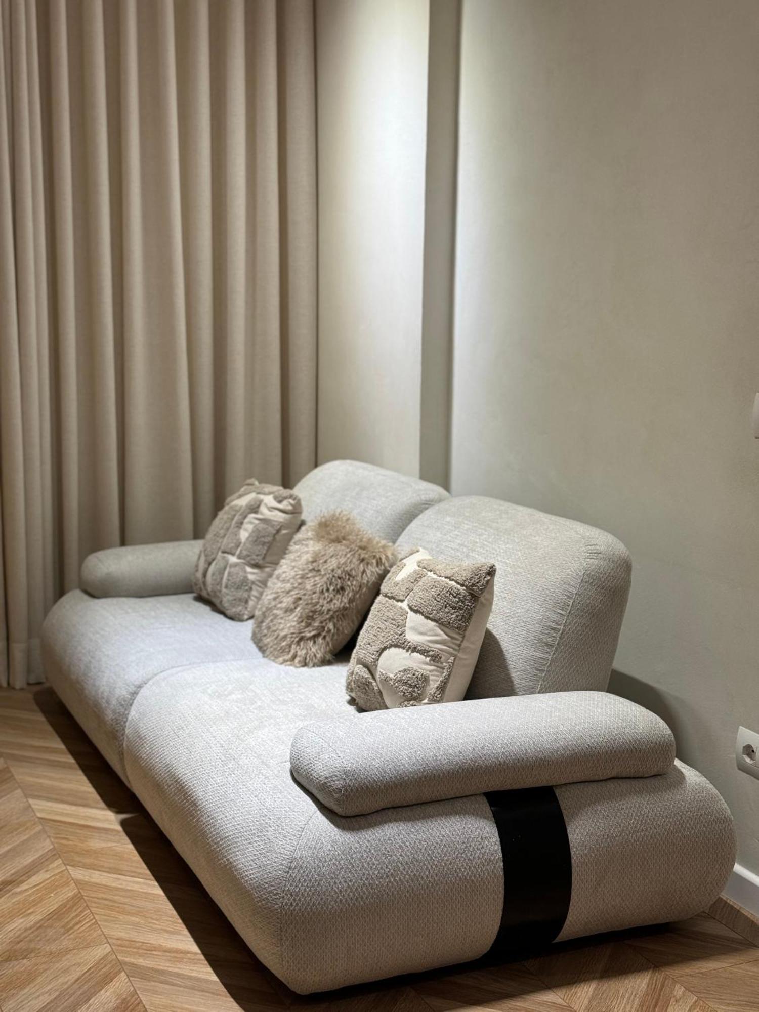 Square Inn Garden Aparthotel ティラナ エクステリア 写真