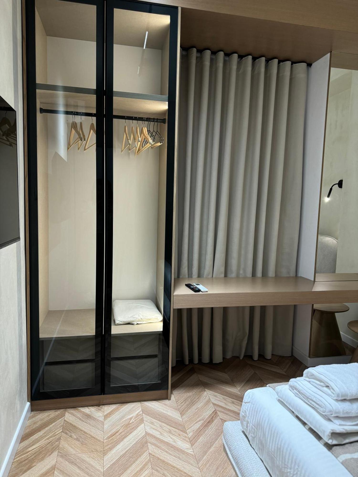 Square Inn Garden Aparthotel ティラナ エクステリア 写真