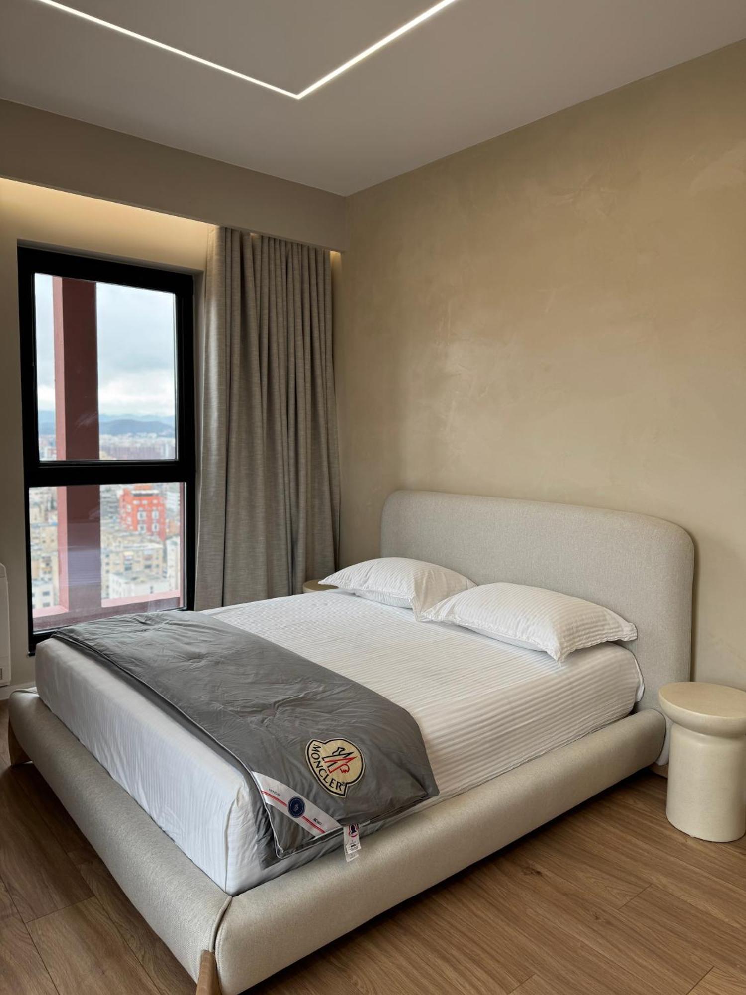 Square Inn Garden Aparthotel ティラナ エクステリア 写真