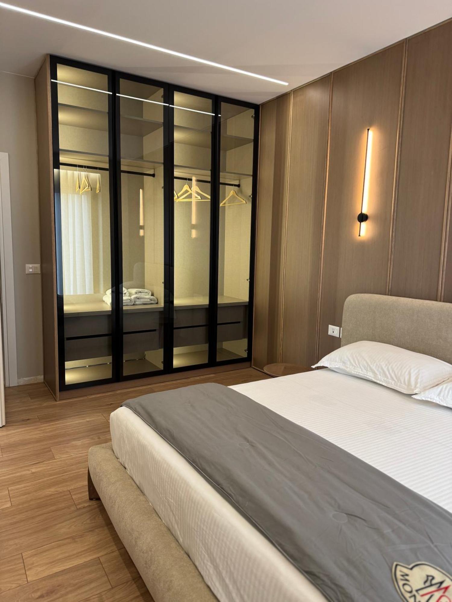 Square Inn Garden Aparthotel ティラナ エクステリア 写真