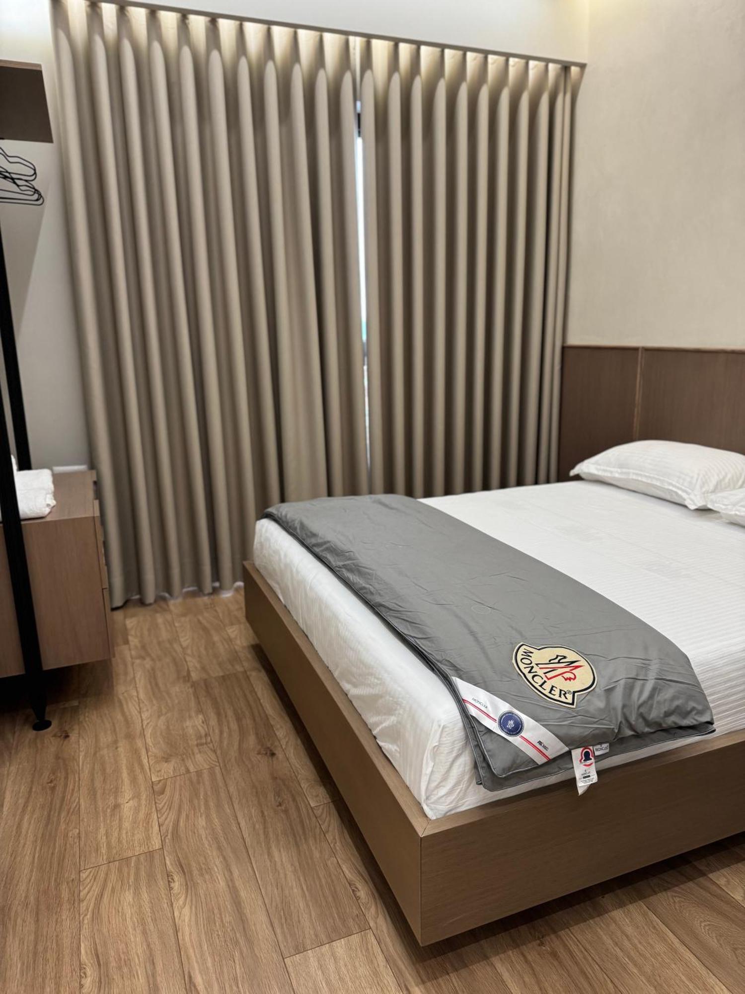 Square Inn Garden Aparthotel ティラナ エクステリア 写真